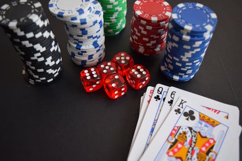 What are the main advantages of playing online casino games? post thumbnail image